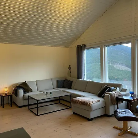 Bolig Pa Casa de Férias Kaupanger